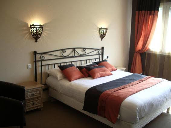 Bhoma Bourges - Hotel & Restaurant Rum bild