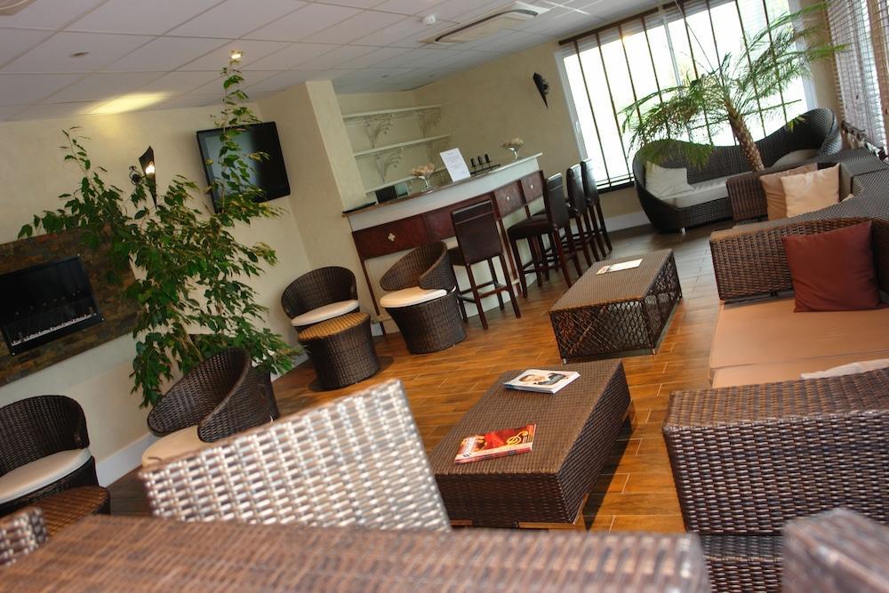 Bhoma Bourges - Hotel & Restaurant Exteriör bild